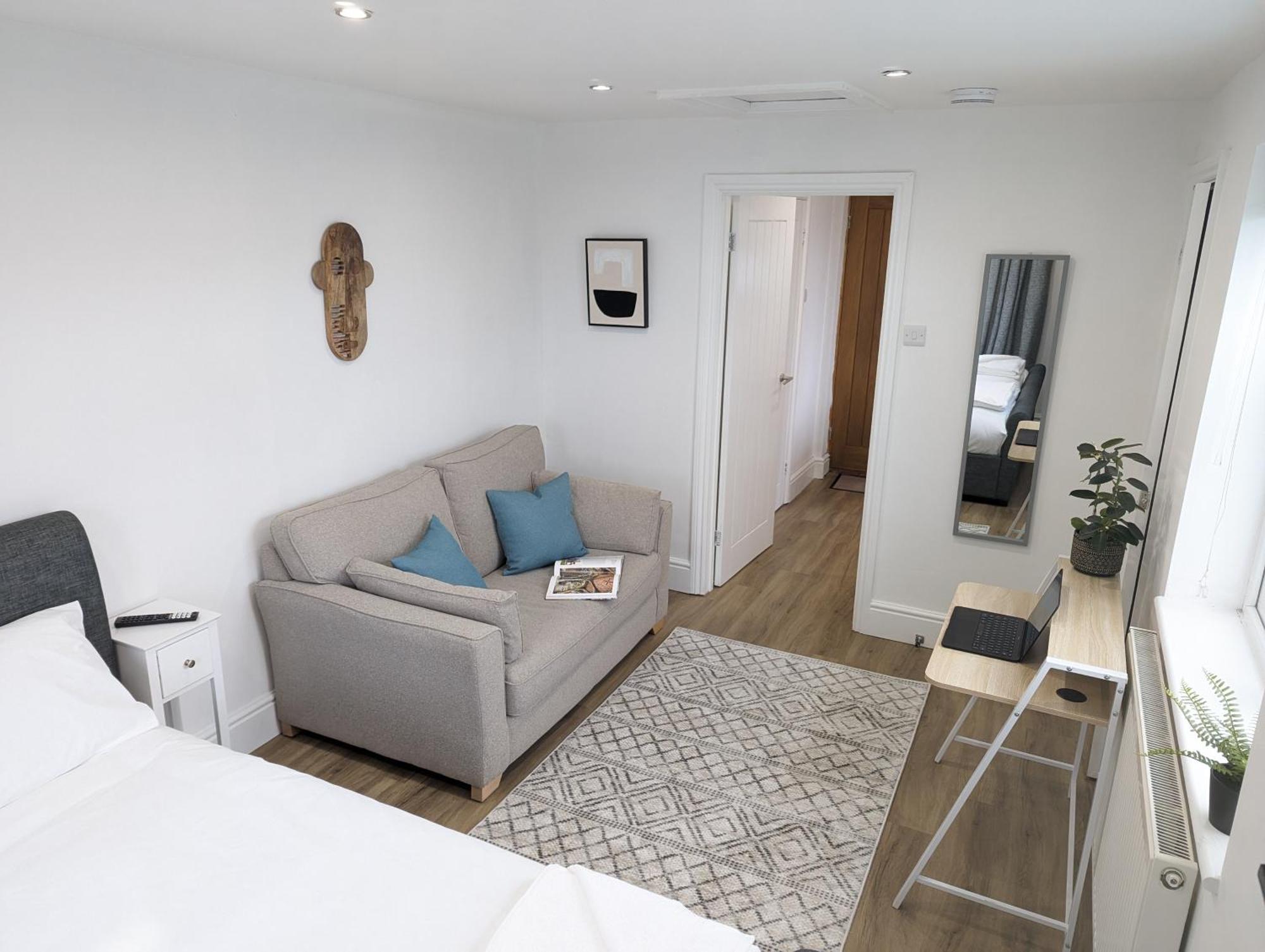 Swan Lake Lodge & Free Parking Cardiff Luaran gambar